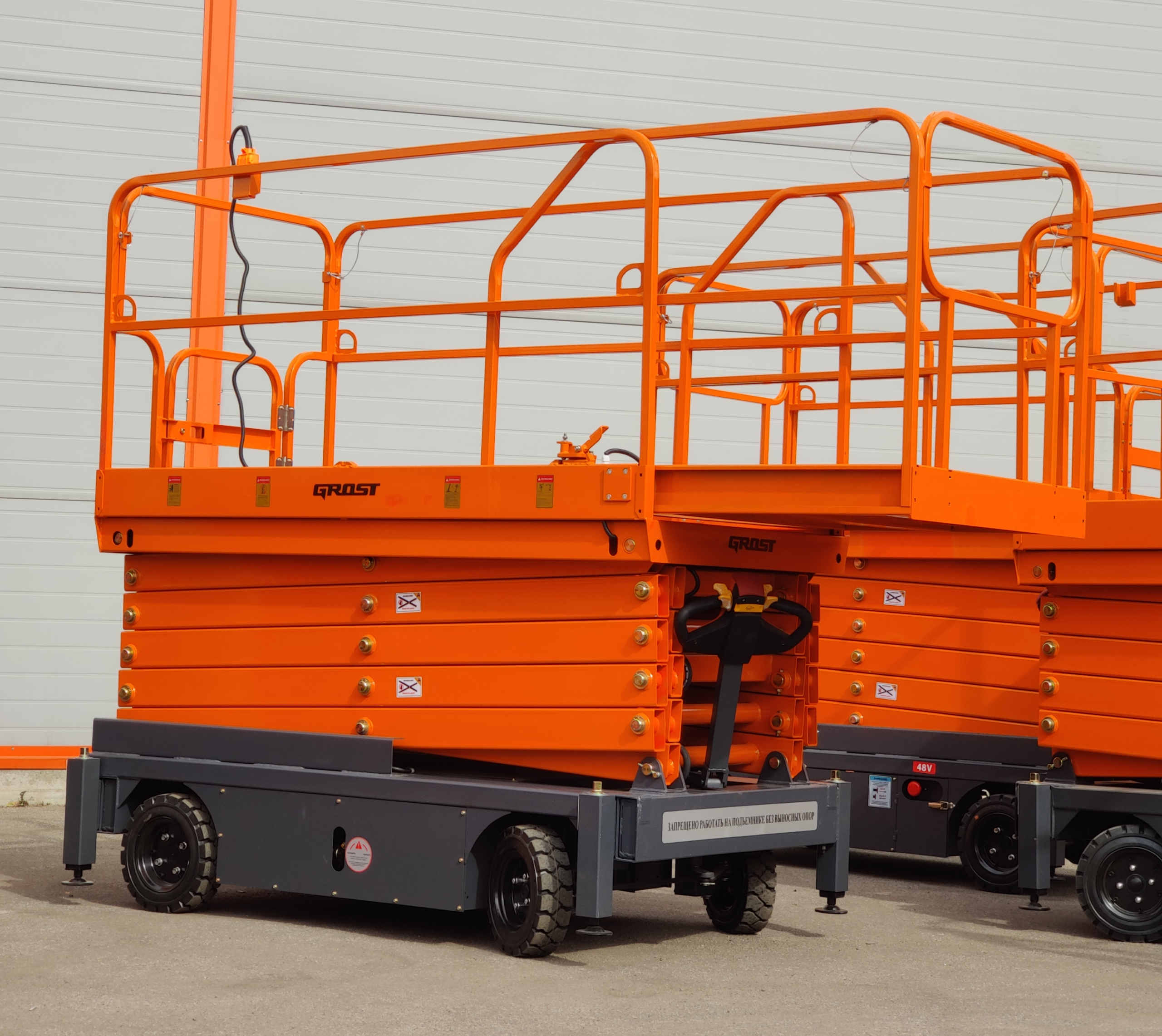 Ножничный подъёмник GROST Tower Drive 500-9 (11м)