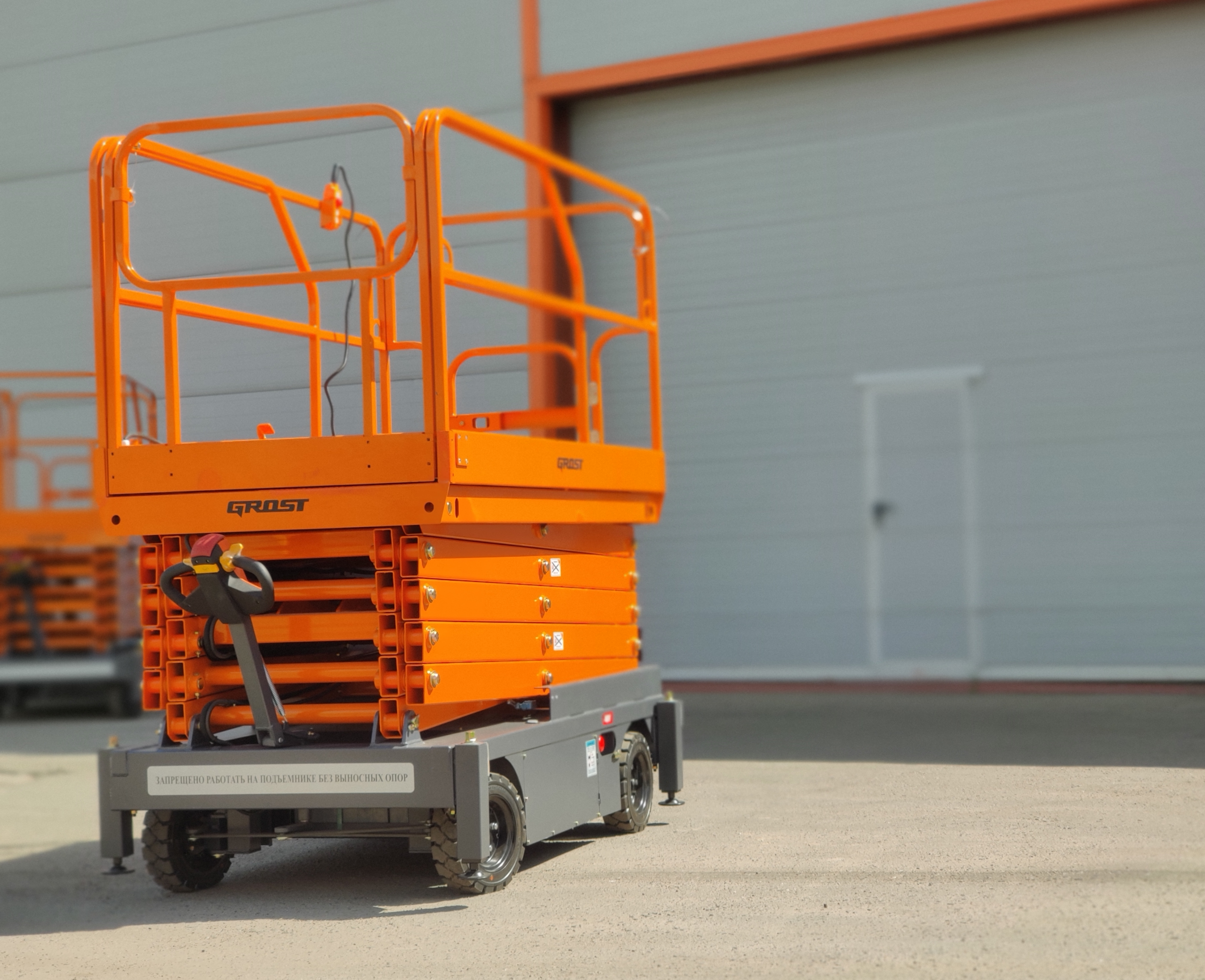 Ножничный подъёмник GROST Tower Drive 500-9 (11м)